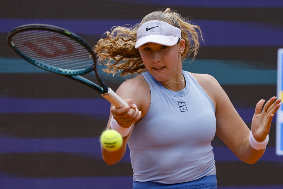 更尴尬的是 更尴尬的是