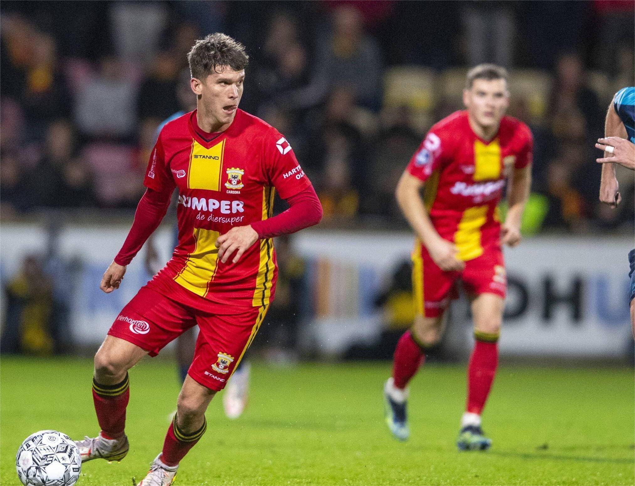 同时成立的 同时成立的